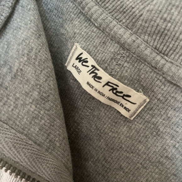 We The Free Off-Shoulder Light Gray Sweater - Picture 4 of 6